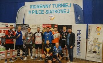 Nakło i Przyjaciele zwycięzcą wiosennego turniej piłki siatkowej